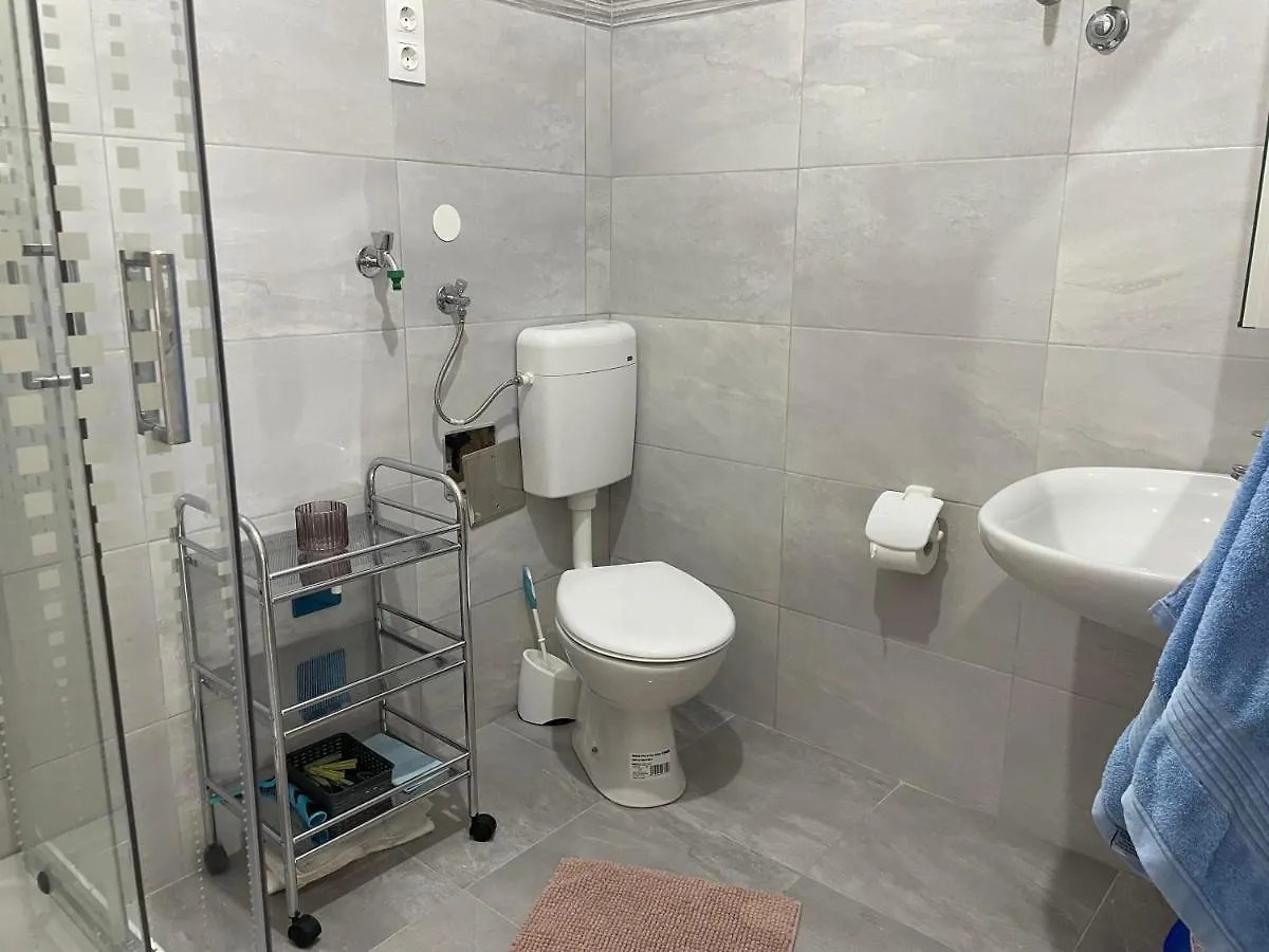Kod Dede Appartement Novi Vinodolski Kroatië
